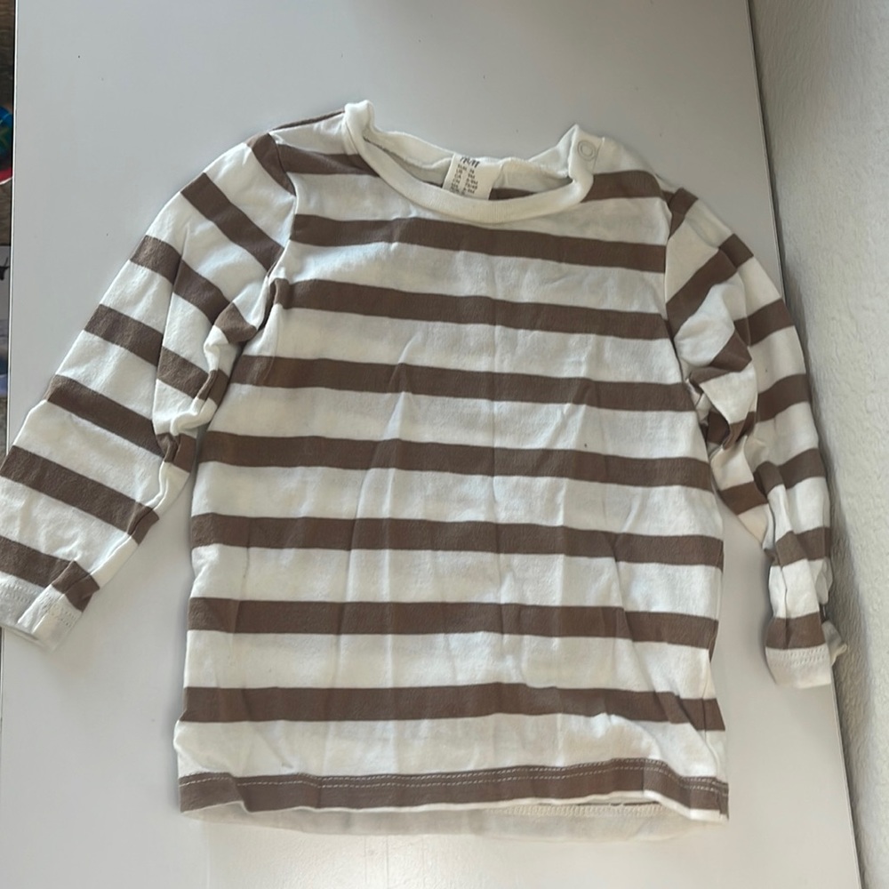 Brown and white long sleeves top